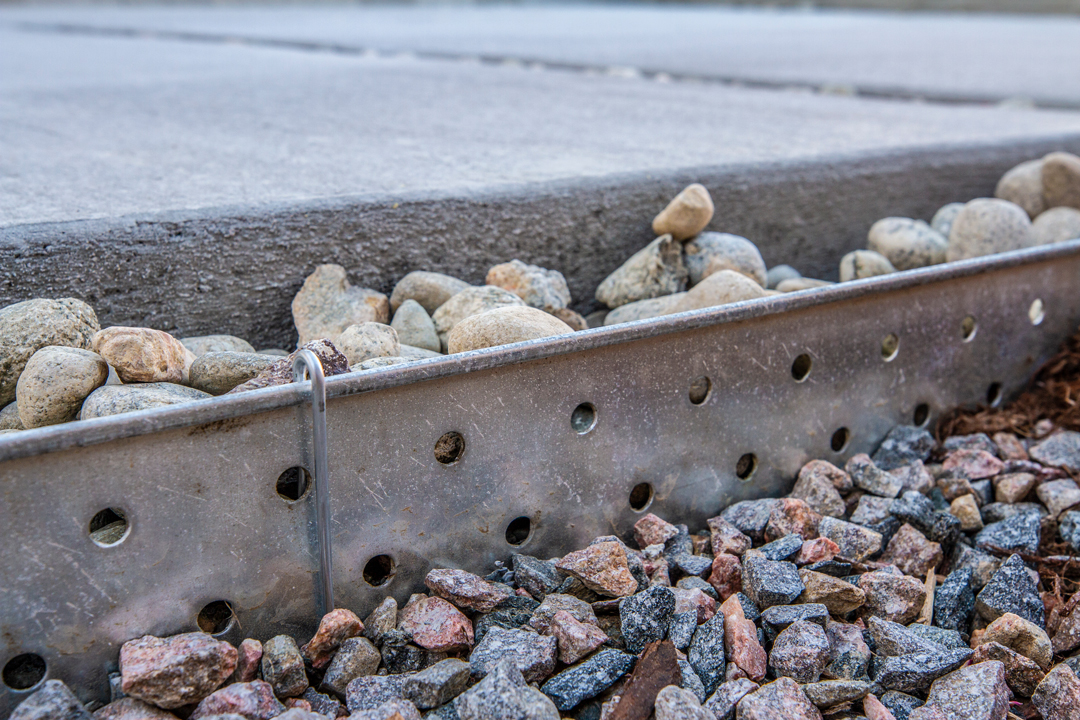 Coyote Landscape Products PerfEdge in Galvanized Steel
